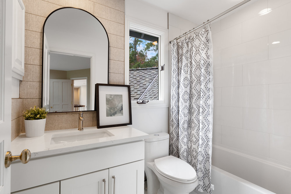 Judy's guest room bath new